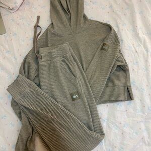 ALO Yoga Muse sweatpants and sweatshirt set